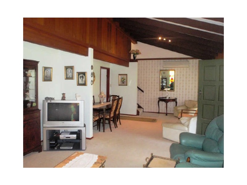 11 Chauvel Court, Currumbin Waters QLD 4223
