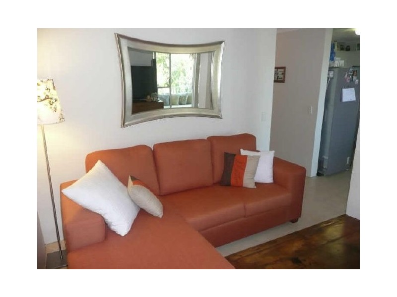 8/21 Bullimah Avenue, Burleigh Heads QLD 4220