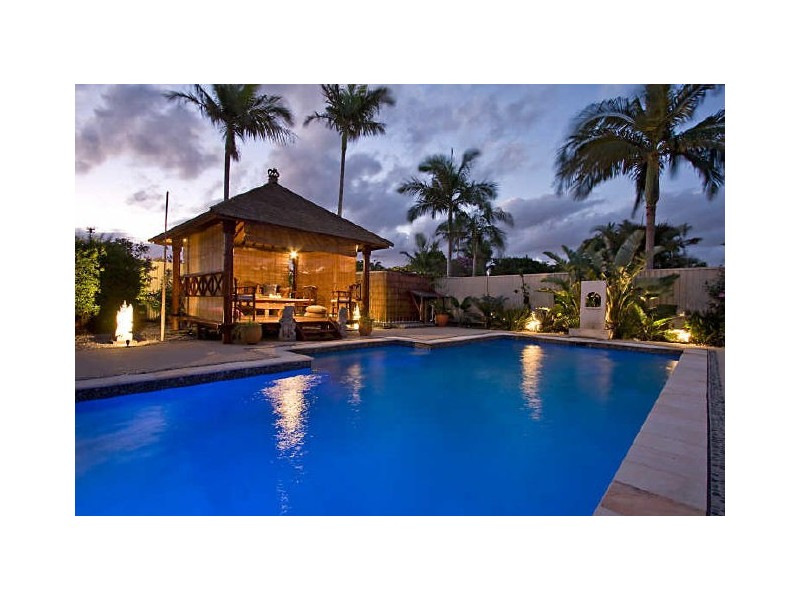 26 Aruma Avenue, Burleigh Waters QLD 4220