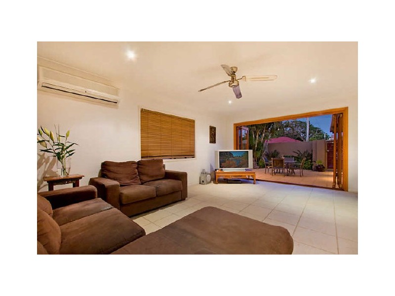 26 Aruma Avenue, Burleigh Waters QLD 4220