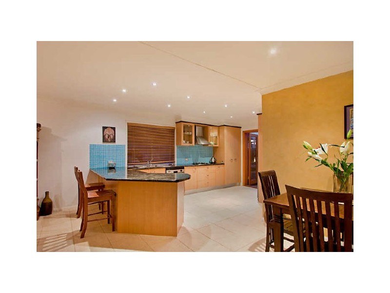 26 Aruma Avenue, Burleigh Waters QLD 4220