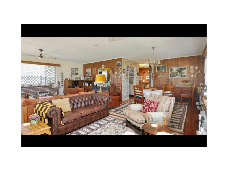 87 Ocean Parade, Burleigh Heads QLD 4220