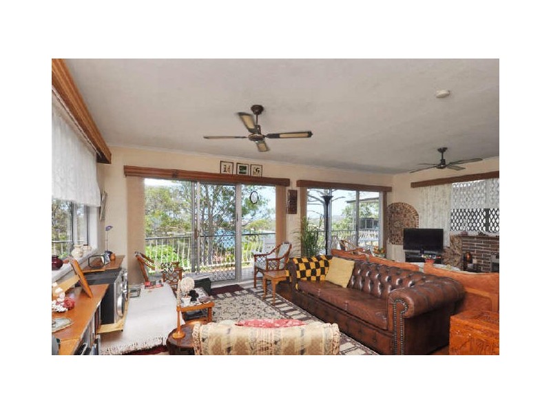 87 Ocean Parade, Burleigh Heads QLD 4220