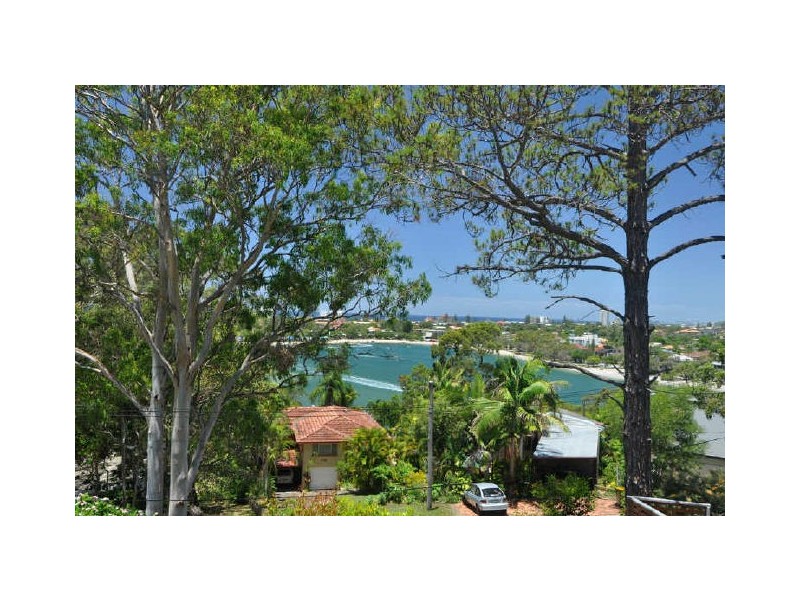 87 Ocean Parade, Burleigh Heads QLD 4220