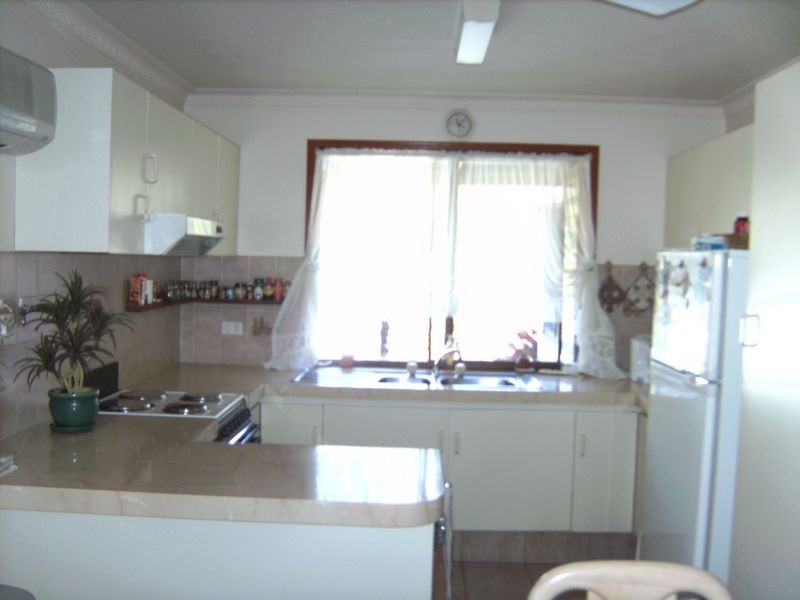 8/3 Township Drive, West Burleigh QLD 4219