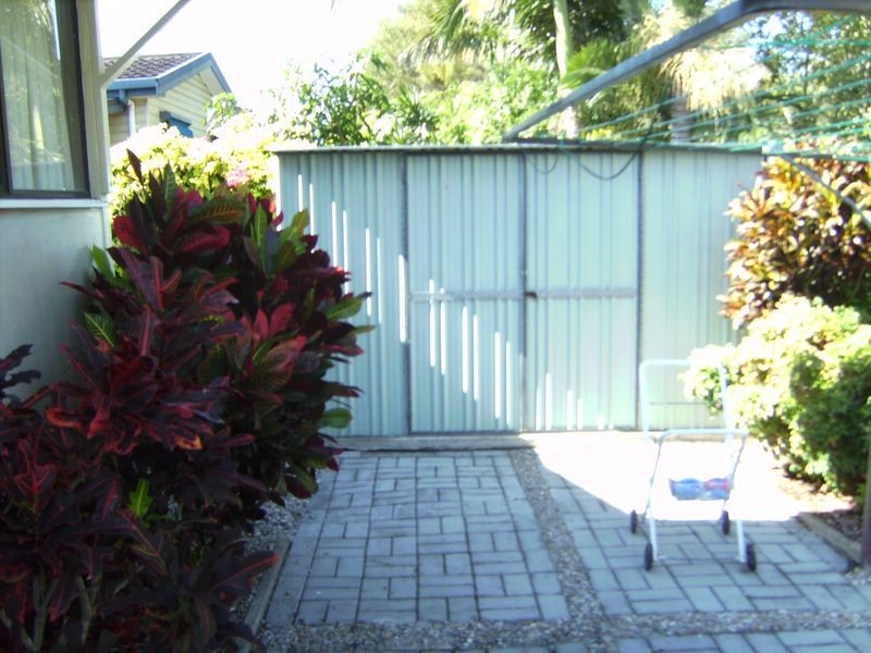 8/3 Township Drive, West Burleigh QLD 4219