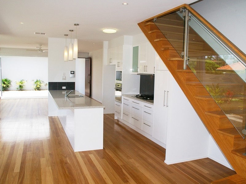 2/3 Banksia Bwy, Burleigh Heads QLD 4220