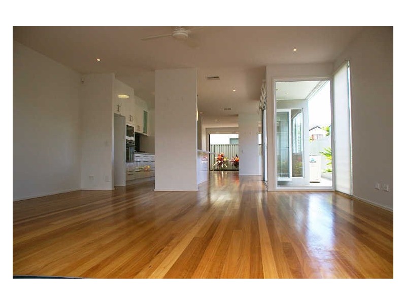 2/3 Banksia Bwy, Burleigh Heads QLD 4220