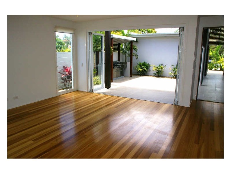 2/3 Banksia Bwy, Burleigh Heads QLD 4220