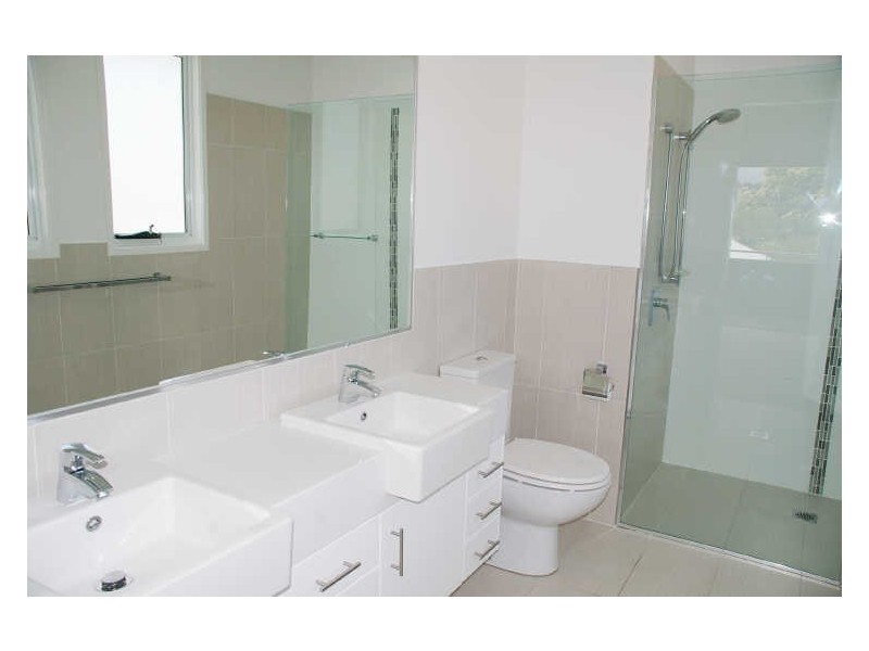 2/3 Banksia Bwy, Burleigh Heads QLD 4220