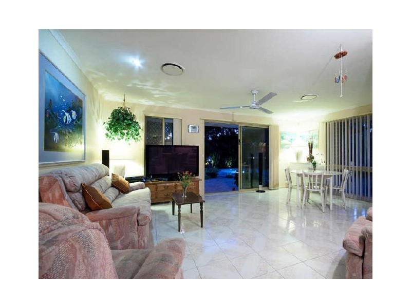 9 Stonyfell Court, Varsity Lakes QLD 4227