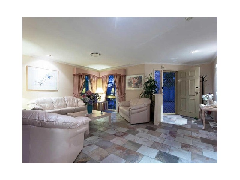 9 Stonyfell Court, Varsity Lakes QLD 4227