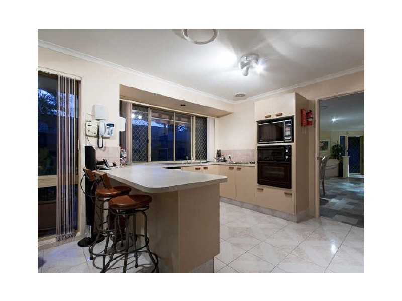 9 Stonyfell Court, Varsity Lakes QLD 4227