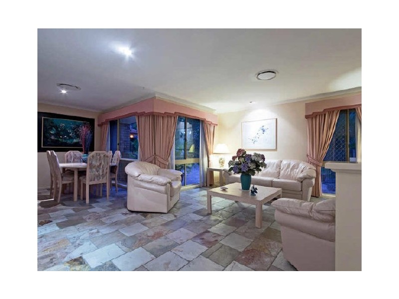 9 Stonyfell Court, Varsity Lakes QLD 4227