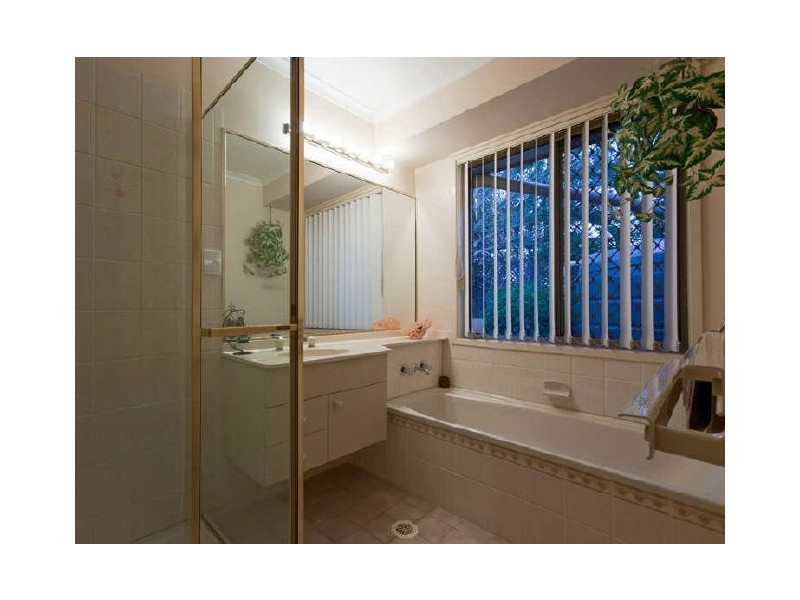 9 Stonyfell Court, Varsity Lakes QLD 4227