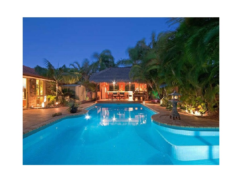 9 Stonyfell Court, Varsity Lakes QLD 4227