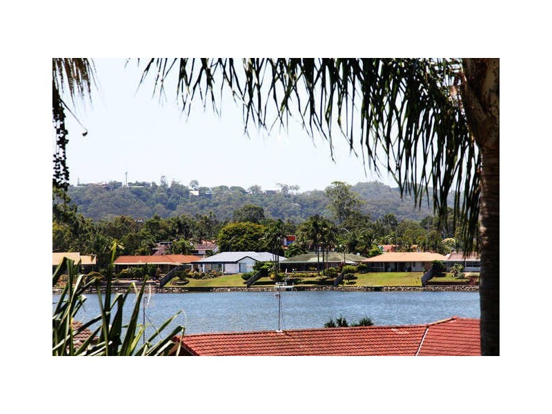 1 Kaffia Court, Elanora QLD 4221