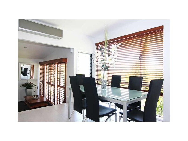 1 Kaffia Court, Elanora QLD 4221
