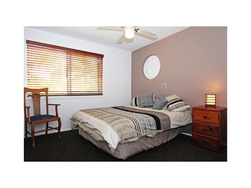 1 Kaffia Court, Elanora QLD 4221