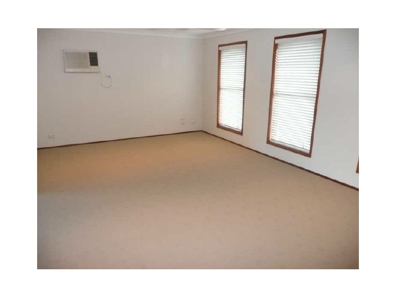 40 Dunlin Dr, Burleigh Waters QLD 4220