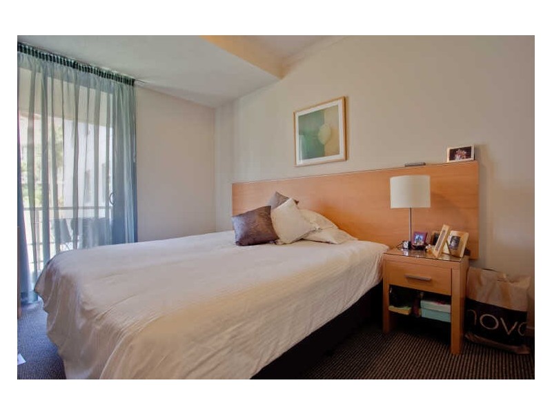 1060/1 Ocean Street, Burleigh Heads QLD 4220