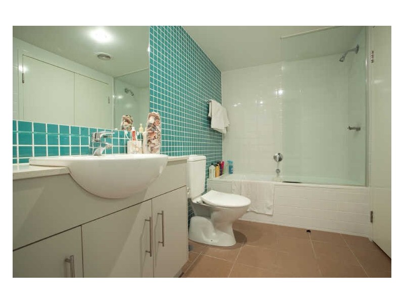 1060/1 Ocean Street, Burleigh Heads QLD 4220