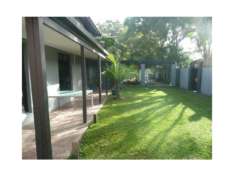 176 Currumbin Creek Road, Currumbin Waters QLD 4223