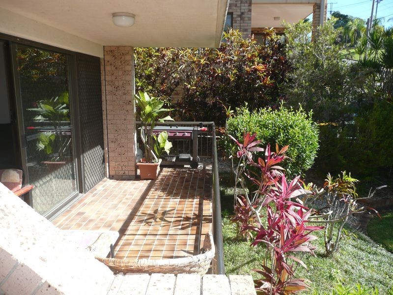 2/32 Ewart Street, Burleigh Heads QLD 4220