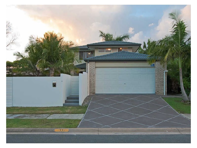 11 Styer Circuit, Burleigh Waters QLD 4220