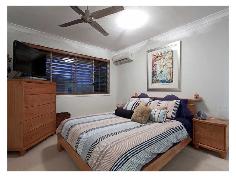 11 Styer Circuit, Burleigh Waters QLD 4220