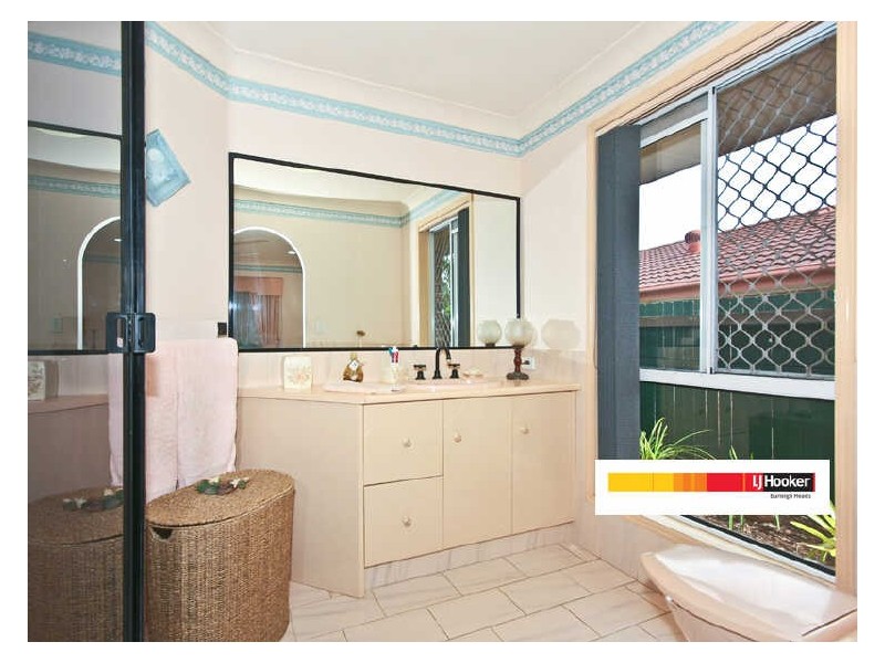 14 Treetop Court, Burleigh Waters QLD 4220