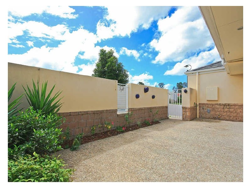 10/11 Eden Court, Nerang QLD 4211