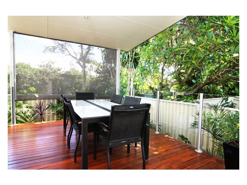 2/12 Dolphin Avenue, Mermaid Beach QLD 4218