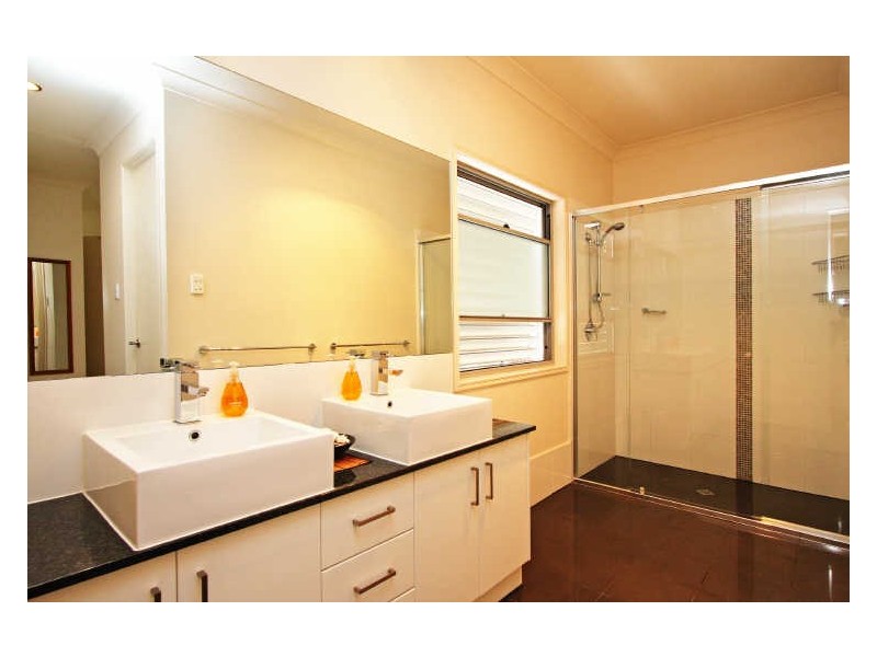 23 Peregrine Street, Reedy Creek QLD 4227