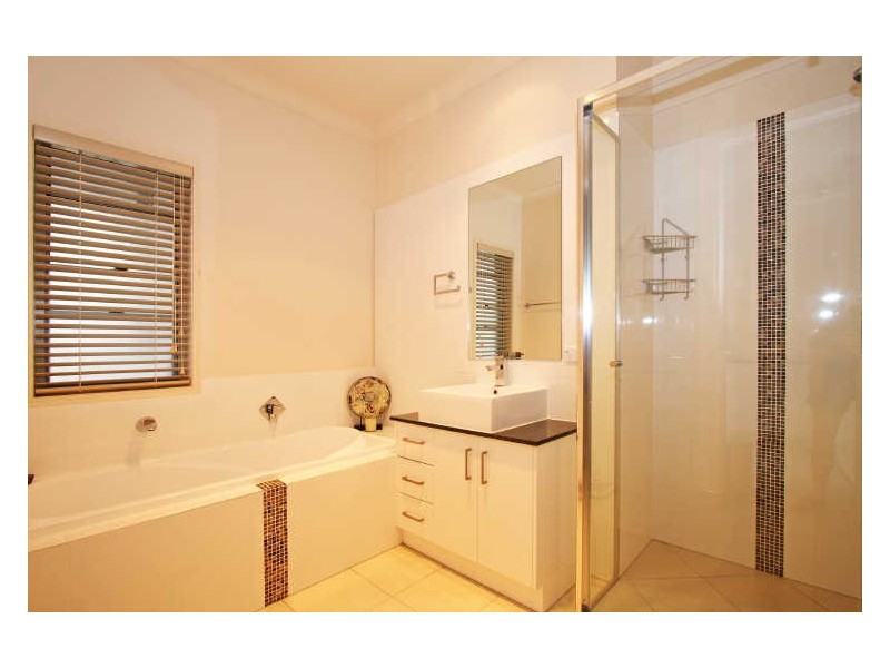 23 Peregrine Street, Reedy Creek QLD 4227