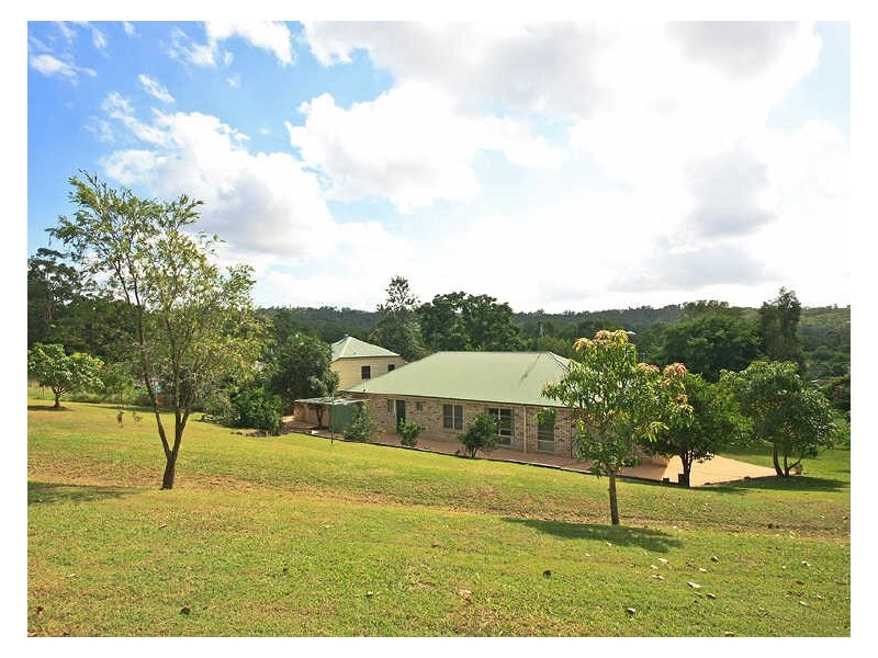 26 Charles Kurz Drive, Worongary QLD 4213