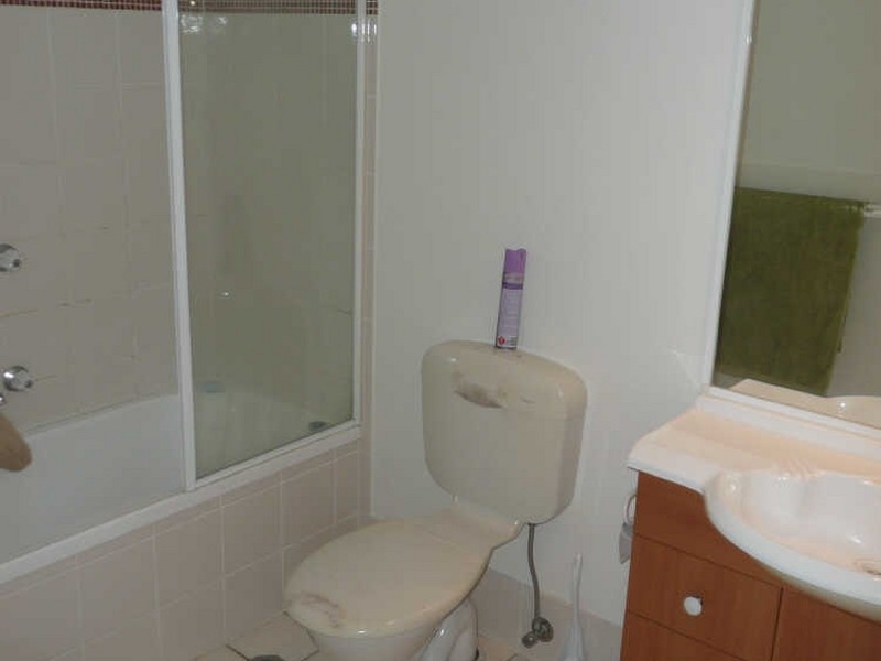8/323 Christine Avenue, Varsity Lakes QLD 4227