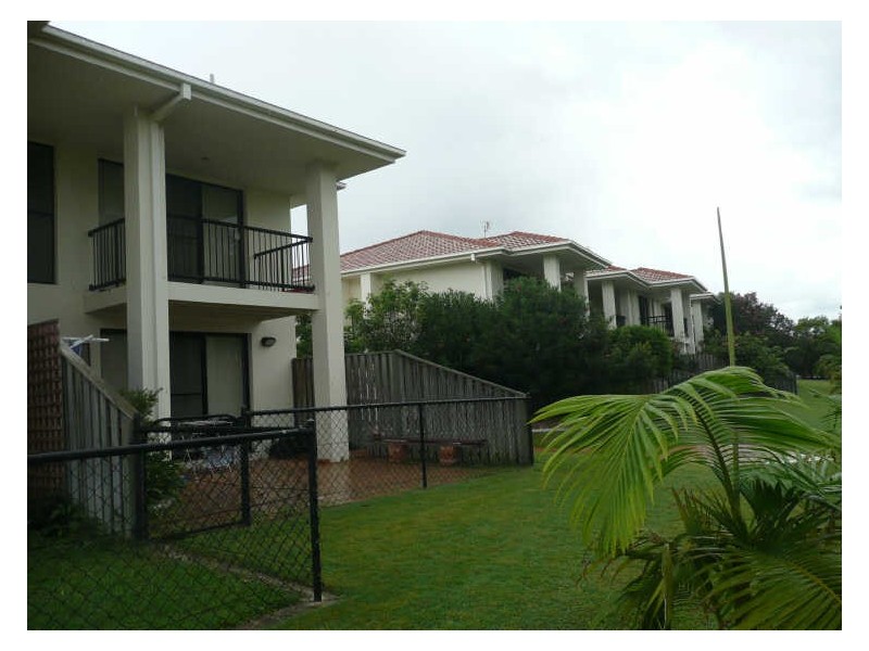8/323 Christine Avenue, Varsity Lakes QLD 4227