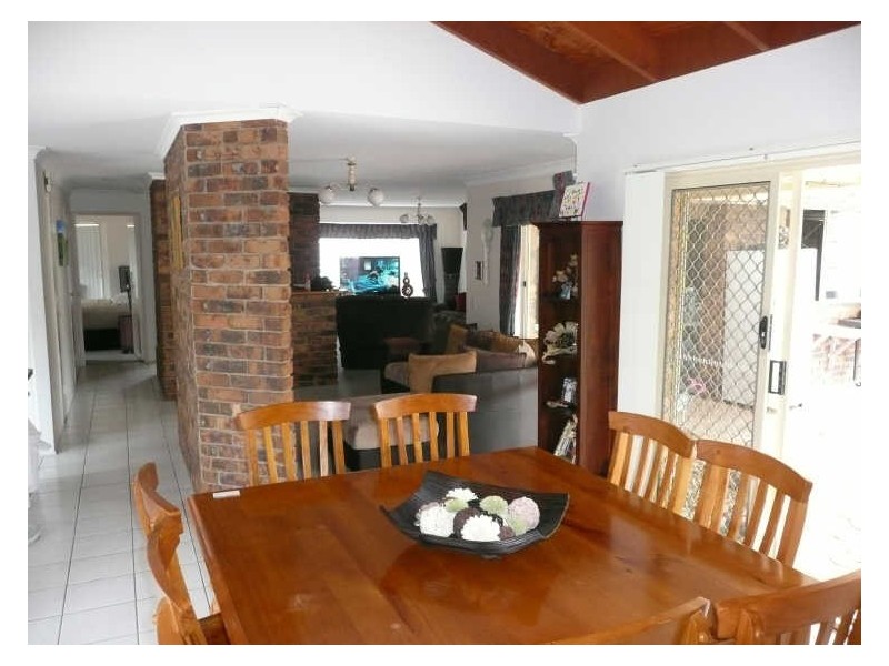 7 Silkyoak Ct, Burleigh Waters QLD 4220