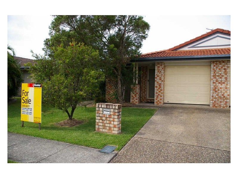 1/8 Gainsborough Dr, Varsity Lakes QLD 4227