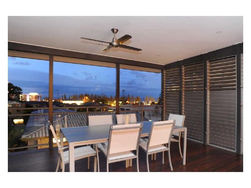 9 Hill Avenue, Burleigh Heads QLD 4220