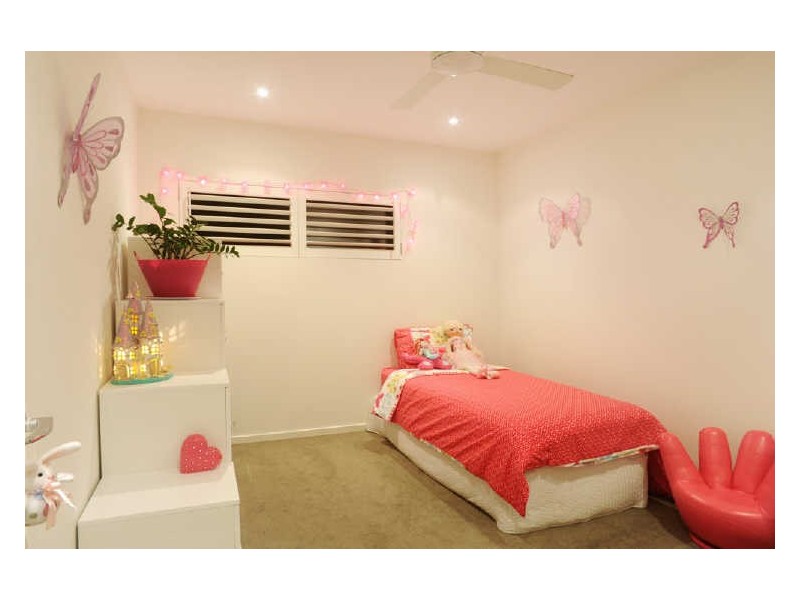 9 Hill Avenue, Burleigh Heads QLD 4220