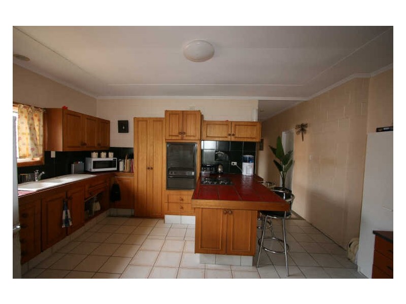 64 Eugaree Street, Southport QLD 4215