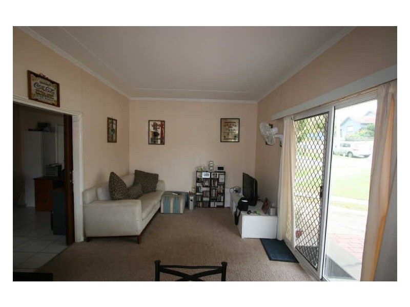 64 Eugaree Street, Southport QLD 4215
