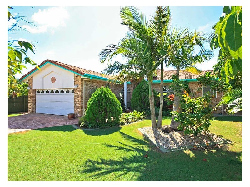 11 Raven Parade, Burleigh Waters QLD 4220