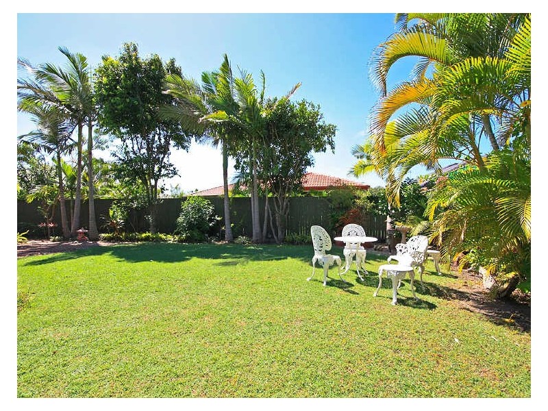 11 Raven Parade, Burleigh Waters QLD 4220