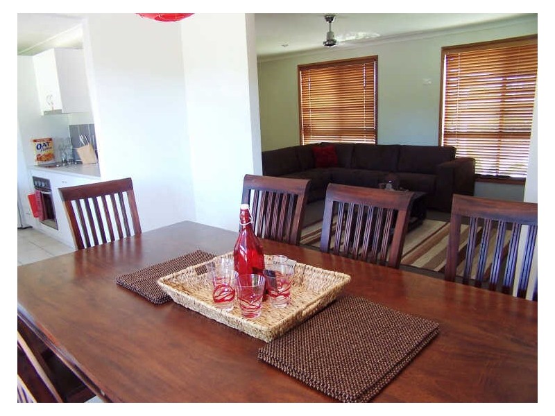 26 Treeview Drive, Burleigh Waters QLD 4220