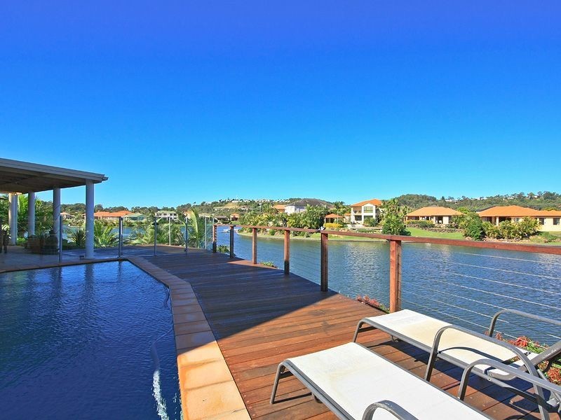 13 St Helens Court, Burleigh Waters QLD 4220