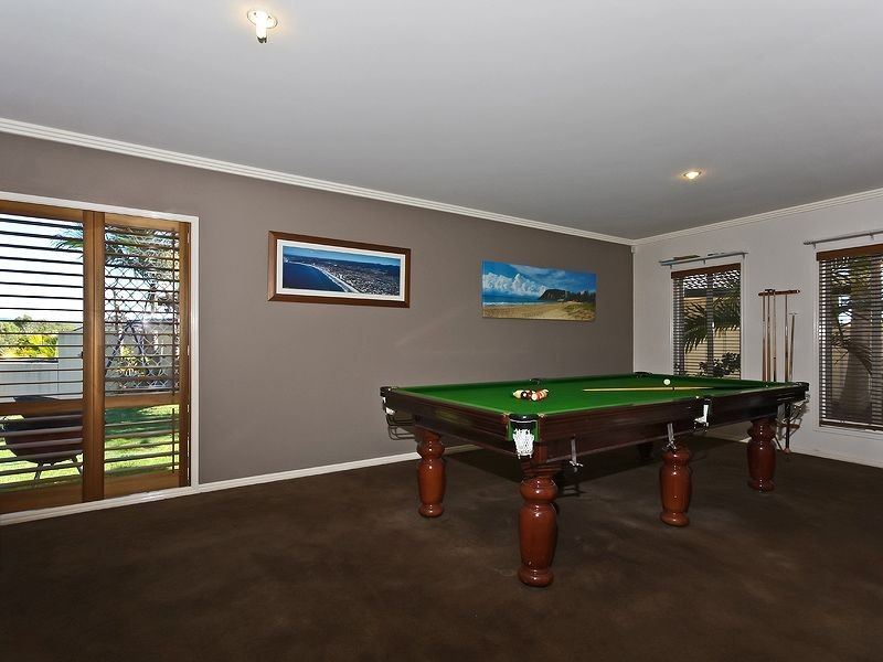 13 St Helens Court, Burleigh Waters QLD 4220