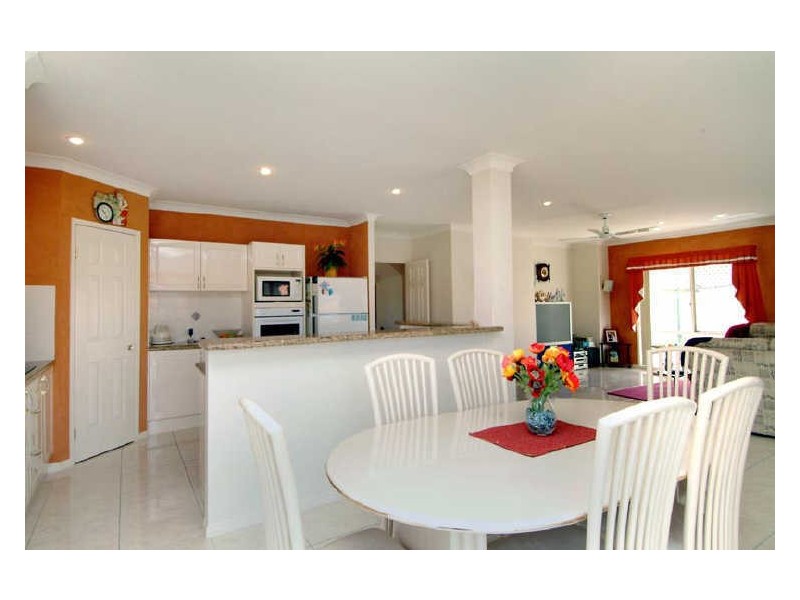 13 St Helens Court, Burleigh Waters QLD 4220